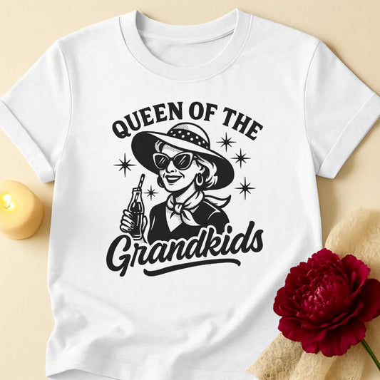 Grandkids Queen Grandma T-Shirt