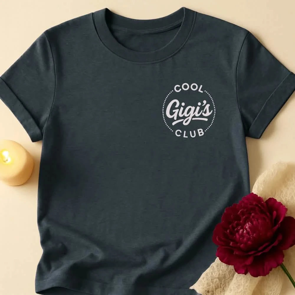 Badge Gigi Grandma T-Shirt