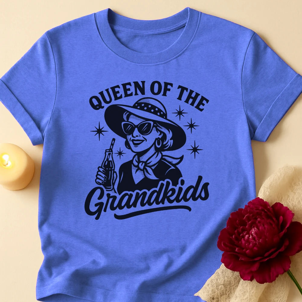 Grandkids Queen Grandma T-Shirt