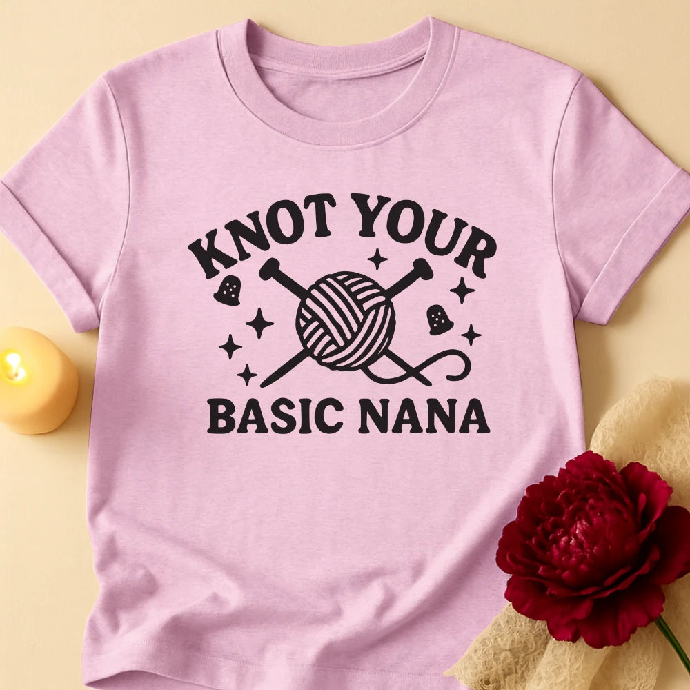 Knot Basic Grandma T-Shirt