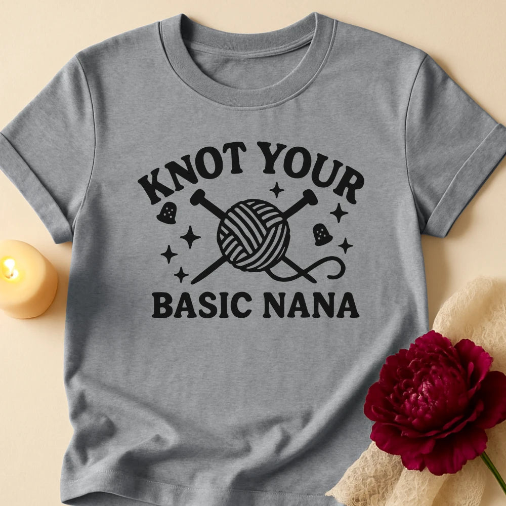 Knot Basic Grandma T-Shirt